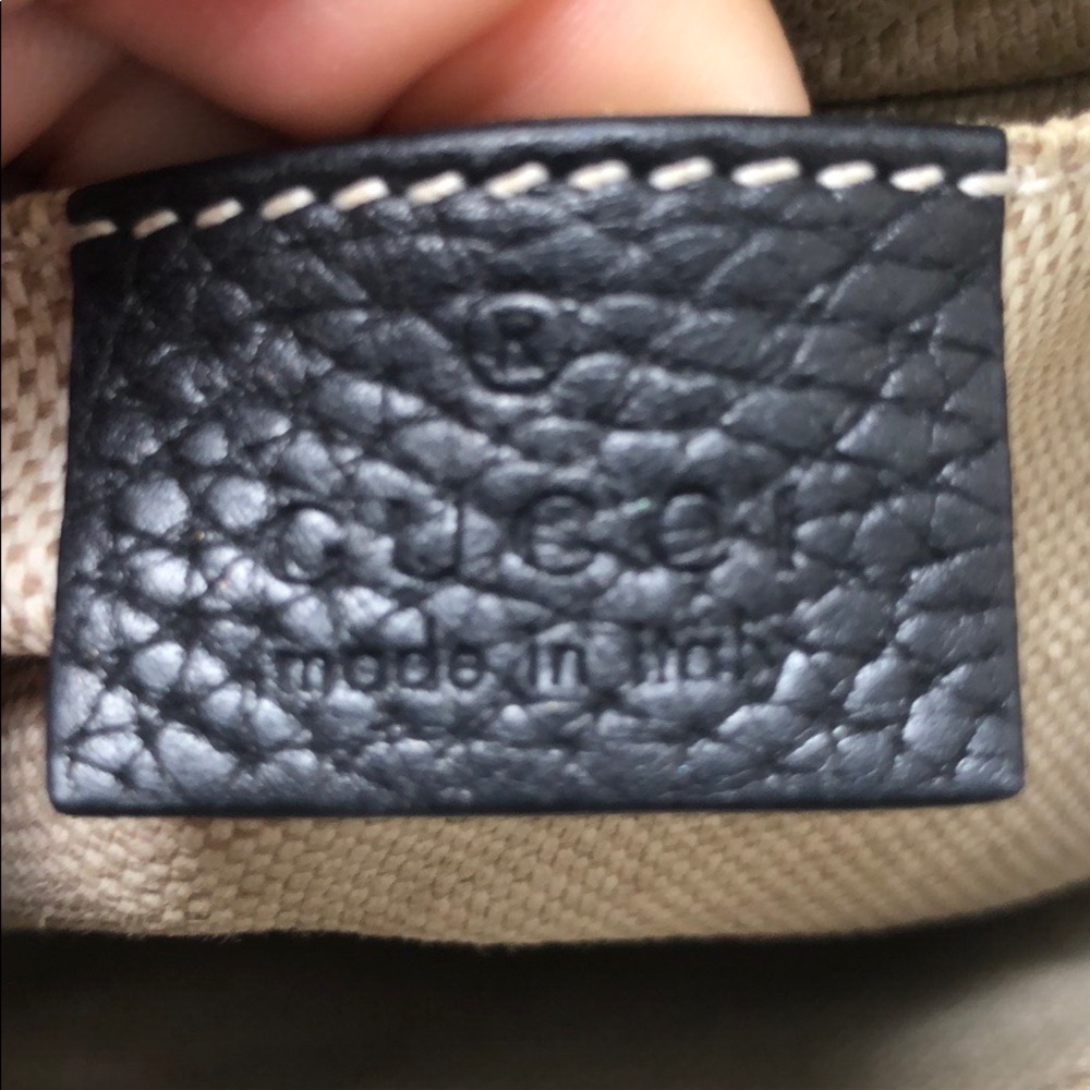 SOLD! ✨ AUTHENTIC GUCCI SOHO DISCO CROSSBODY - Picture 6 of 7